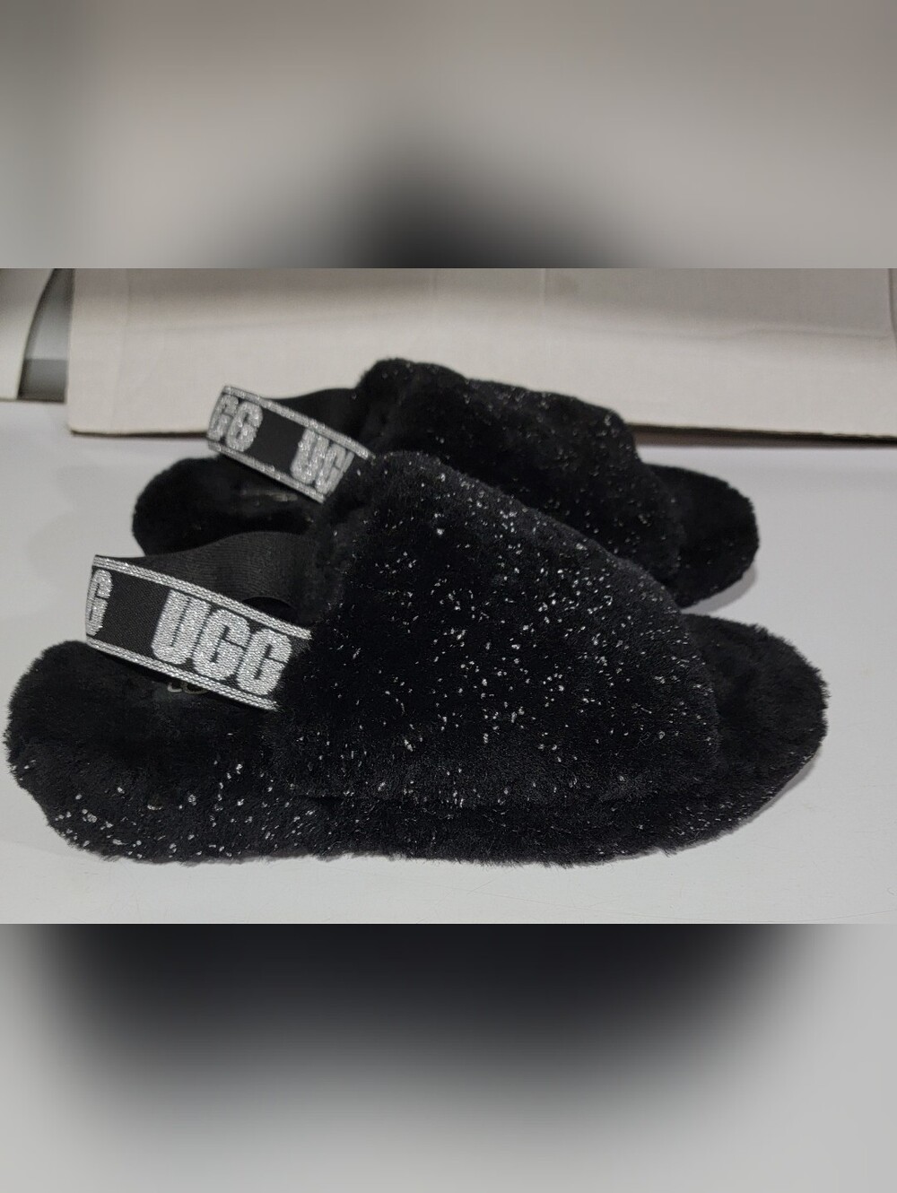 UGG Fluff Yeah Slides- black- size 10- excellent condition